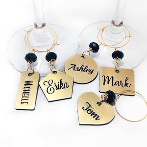 Breloques en verre à vin en acrylique, Étiquettes cadeaux personnalisées, Marque-places pour mariage, Breloques pour le vin de mariage, Carte de nom de table, Cadeaux de mariage