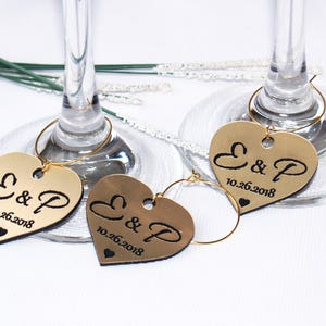 Amuletos de vino de boda, Amuletos de vino de aniversario, Amuletos de copa de vino, Amuletos de boda, Amuleto de vino personalizado, Favor de boda, Amuletos de boda. Oro imagen 1