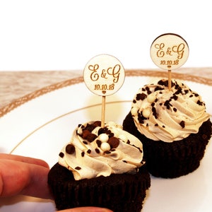 Tandenstokers bruiloft, cupcake toppers, cupcake toppers bruiloft, topper bruiloft, cupcake toppers op maat, tandenstokers gunsttags, voedselprikkers