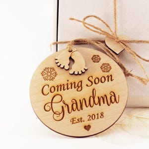 Pregnancy ornament, Pregnancy reveal to grandparents, Christmas pregnancy announcement, Christmas pregnancy gift, Holiday pregnancy ornament 画像 1