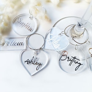 Acryl wijnglasbedels, gepersonaliseerde aangepaste naamcadeaukaartjes, plaatskaarten bruiloft, bruiloftsbedankjes voor gasten, tafelnaamkaartje, zilverkleur