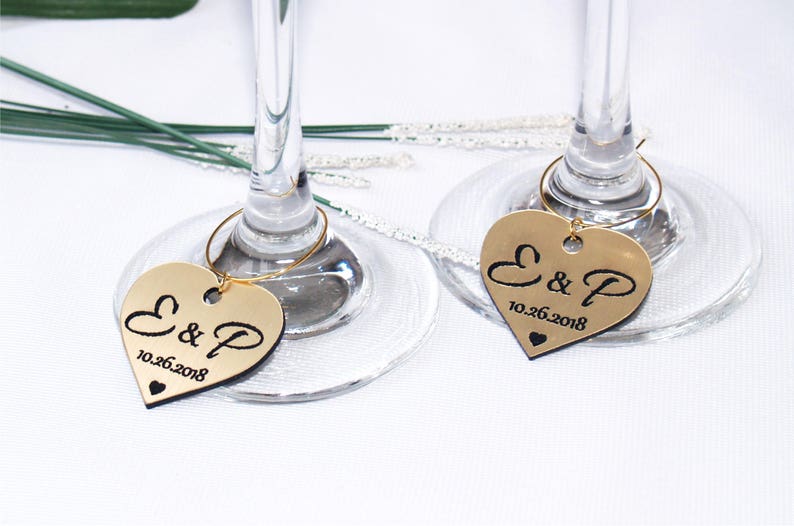 Amuletos de vino de boda, Amuletos de vino de aniversario, Amuletos de copa de vino, Amuletos de boda, Amuleto de vino personalizado, Favor de boda, Amuletos de boda. Oro imagen 5