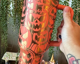 40oz Stanley in Spice & Laser-Engraved with spooky Jack-O-Lanterns!