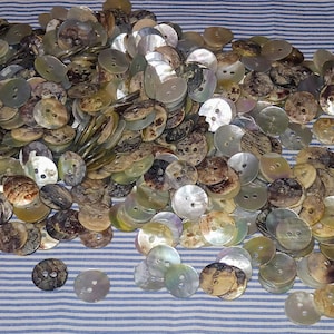 Mother of Pearl Natural Shell 2 hole Buttons 24 Ligne or 5/8&quot; in Diameter sold in Lots of 12
