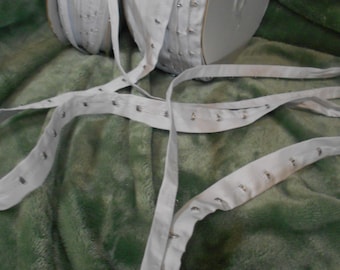 TENDAGGIMANIA Coppia Ricambi Ganci Occhielli Per Tenda Da Sole A Caduta In Pvc Completo Di Viti Colore Bianco 62181821