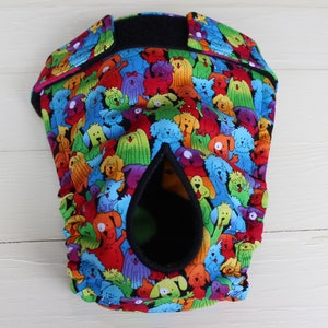 Cotton Print Dog Diaper Custom Made Female Dog Diaper Bitch Britches Dog Diapers with Sewn In Microfiber Pad Reusable Washable