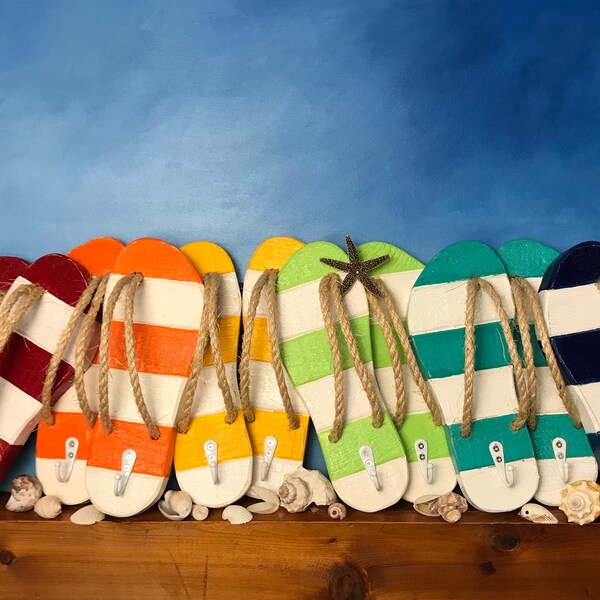 Holz Flip Flop Haken. Pool Handtuchhalter, Schlüssel Haken oder Garderobe. Strand oder Badezimmer Dekor.
