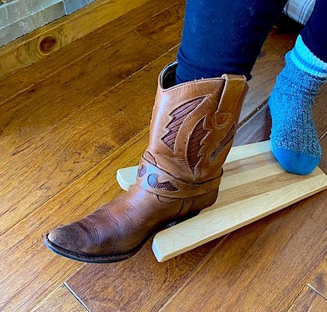 Boot Puller - Oak Hardwood Build by Valentino Garemi