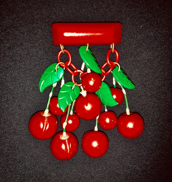 Bakelite brooch pin 10 Cherries