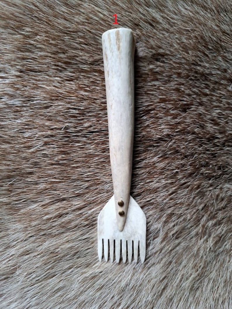 Weaving combs. N°1  en bois de cerf