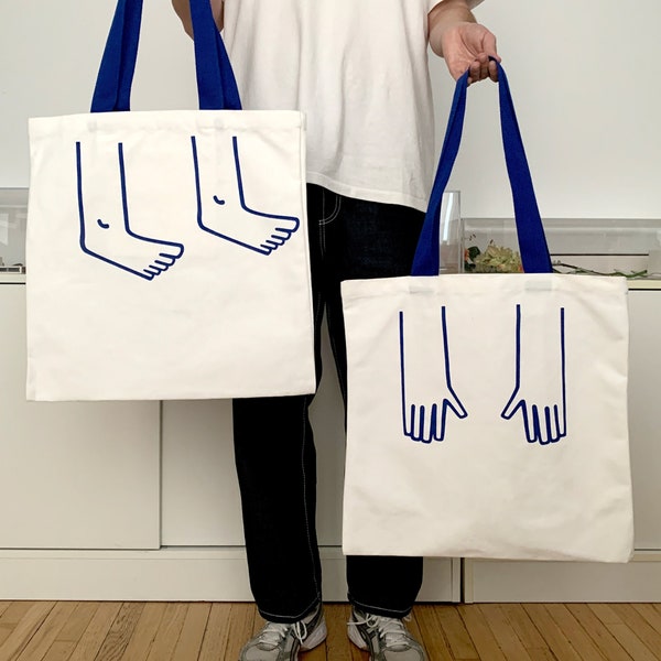 Fuß- und Hand-Tragetasche – große weiße Canvas-Tasche mit blauen Griffen und Innentasche