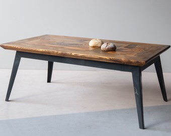 Coffee table made of timber and iron Krijn / Susanne