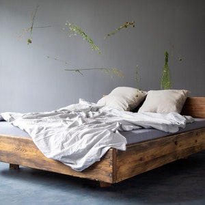 Lussan timber bed with backrest image 1