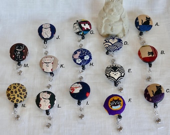 Cat Fabric Badge Reel: Retractable Swivel Work ID Holder