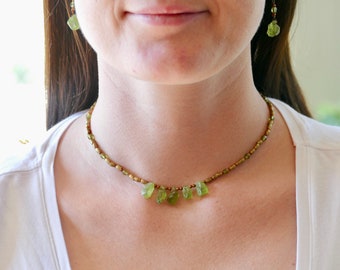 Peridot Raw Gemstone Choker, Natural Green Crystal Necklace, Peridot Beaded Necklace, Natural Rough Stone, August Birthstone Gift, Boho Mom