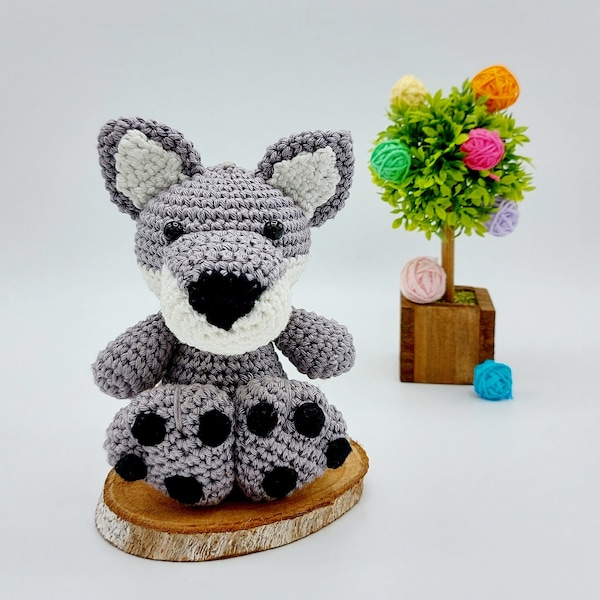 PATRON : Amigurumi Wolf Pattern - Crochet Pattern Wolf - Will, the Strong Wolf