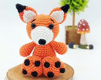 PATTERN: Crochet Fox Pattern, Amigurumi Crochet Pattern, Fay, the Sneaky Fox