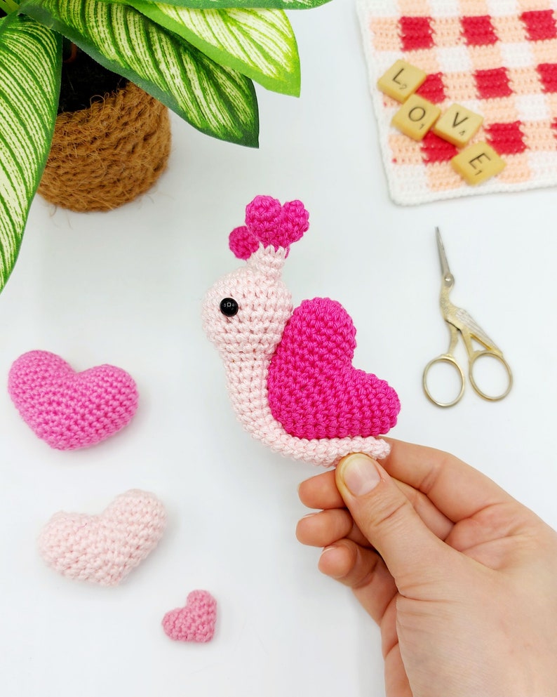PATTERN: Valentine Snail Crochet Pattern, Amigurumi Crochet Pattern, Shelva, the Valentine Snail, Amigurumi Pattern image 4