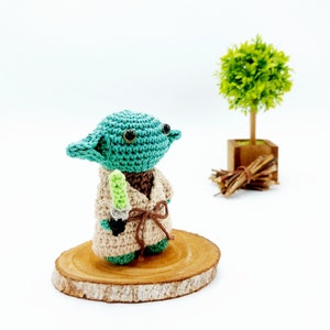 PATTERN: Amigurumi Pattern Yoda, Crochet Pattern Yoda, Star Wars Yoda image 2