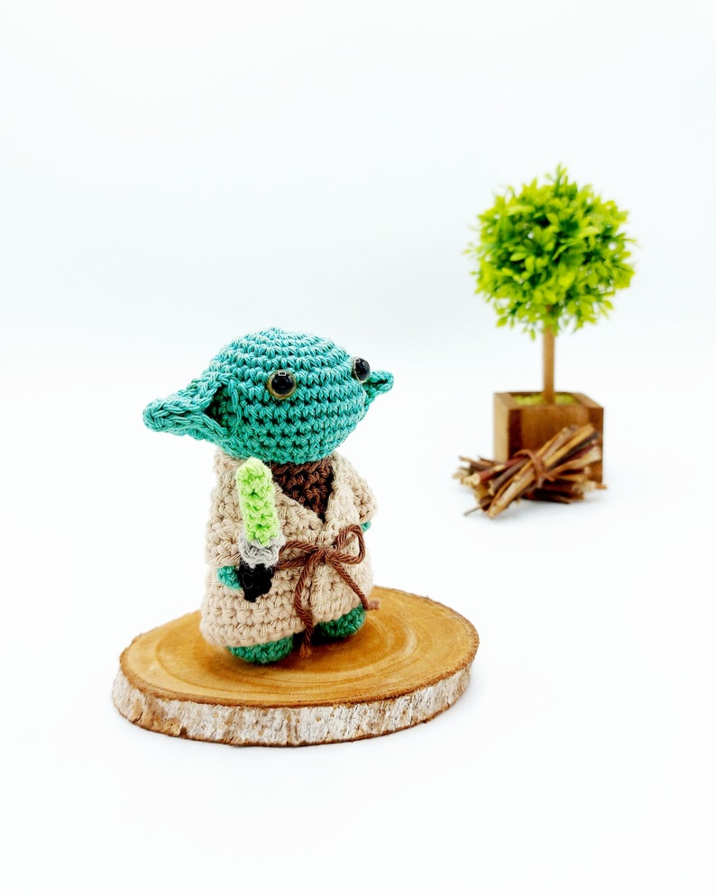 PATTERN: Amigurumi Pattern Yoda, Crochet Pattern Yoda, Star Wars Yoda image 2