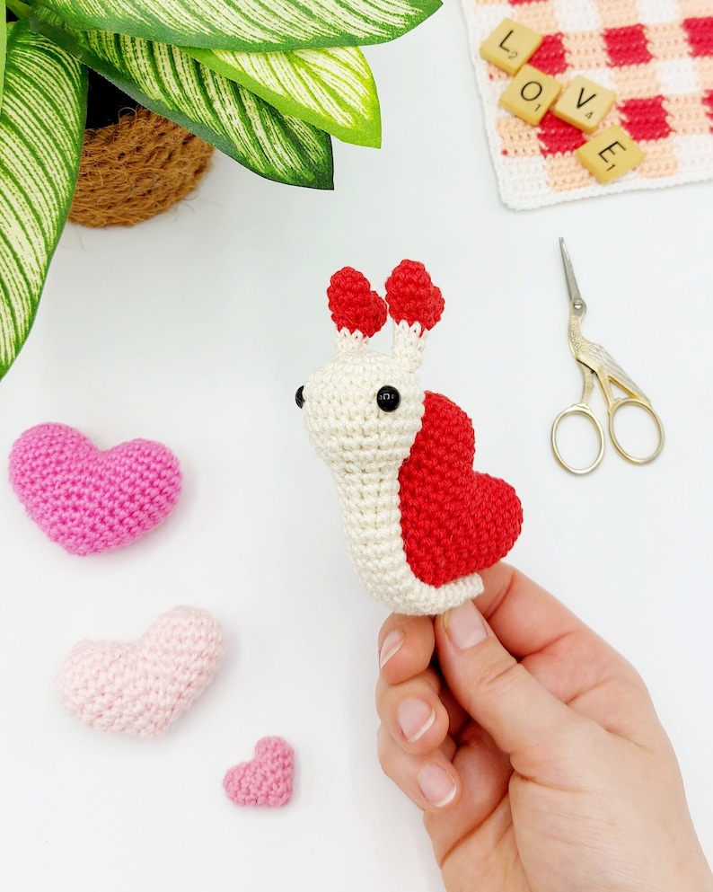 PATTERN: Valentine Snail Crochet Pattern, Amigurumi Crochet Pattern, Shelva, the Valentine Snail, Amigurumi Pattern image 3