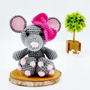 PATRÓN: Patrón Ratón Amigurumi - Patrón Ratoncito a Crochet - Mia, la Ratoncita Dulce
