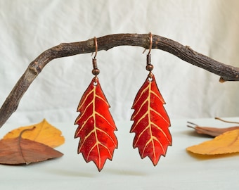 Bijoux en émail, boucles d’oreilles en émail, bijoux feuille, forêt, feuille d’automne, feuilles, journée ensoleillée, boucles d’oreilles feuille, boucles d’oreilles feuille d’automne, bijoux nature,