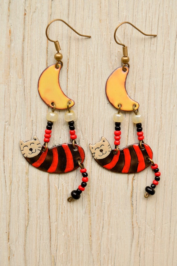 Cat shaped deals earrings
