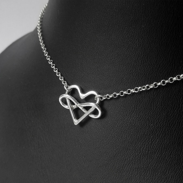 Collier ras de cou coeur poly. Argent sterling. Collier discret symbole polyamoureux. Bijoux LGBTQ. Bijoux coeur infini. Cadeau pour elle.