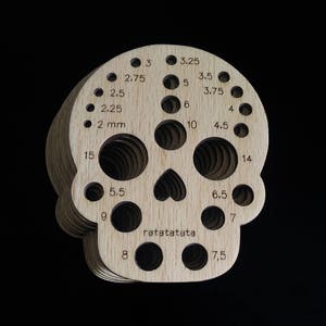 joe gauge · knitting needle gage · skull · knitting tools · lasercut · wood