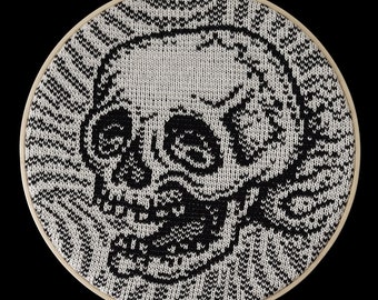 stray cats · jacquard stitch tapestry on a round loom · diameter 23 cm