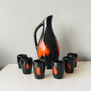 Vintage mid century shot glas set met pitcher, set van 6 retro sovjet keramische set, bar cart decor, vintage jaren '70 servies, zwarte drank set