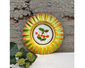 Assiette murale vintage shabby chic en émail des années 1960, bol art folklorique émaillé, plat de cuisine de ferme, motif floral, bol à fruits émaillé