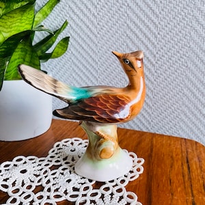 Vintage Ceramic Hand Painted Bird Figurine, Porcelain Finch Shelf Decor, Made in Hungary 70s, Porcelain bird shelf decor, Old bird figure
