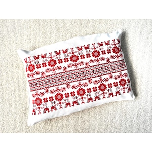 Funda de almohada vintage de folclore húngaro tradicional sin almohada, bordada a mano en lona blanca, con punto de cruz.