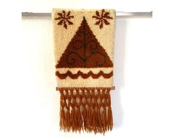 Vintage wall hanging, Boho wall tapestry, Bohemian style wall rug, Hand knotted wall decor, Retro hanging tapestry, Vintage woven 70s rug