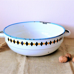 Vintage Old Enamel Bowl form Hungary 1960s, Folk Art Hungary, Enamel Bowl, Kitchenalia, Shabby Chic Kitchen Décor,Rhombus Pattern Bowl