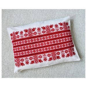Funda de almohada vintage de folclore húngaro tradicional sin almohada, bordada a mano en lona blanca, con punto de cruz.