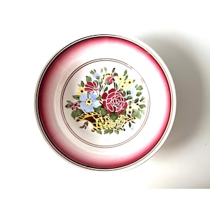 Piatto da parete in gres con arte popolare ungherese d&#39;epoca, porcellana dipinta a mano, Ungheria tradizionale, fiori popolari, arazzo da parete in maiolica