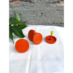 Set of 4 Vintage 70s Orange Plastic Cabinet Knobs, Mid Century Drawer Pulls, Door Handle Knobs, Vintage Furniture Handles, Memphis Design