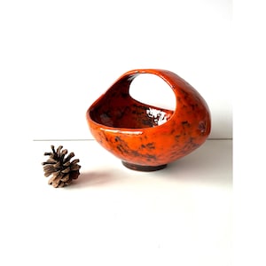 Mid Century Modern Hanging Planter, Ceramic Wall Hanging, Orange Ceramic Fat Lava Basket, Ceramic Serving Centerpiece, Vintage Fruit Bowl