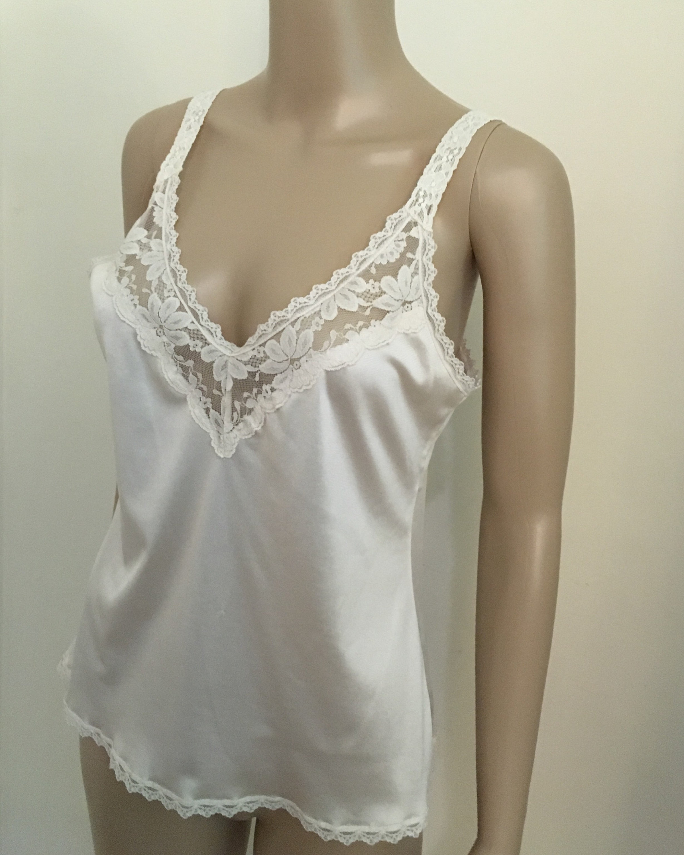 Beige camisole with lace by Maidenform. 1980. Size 34. Etsy