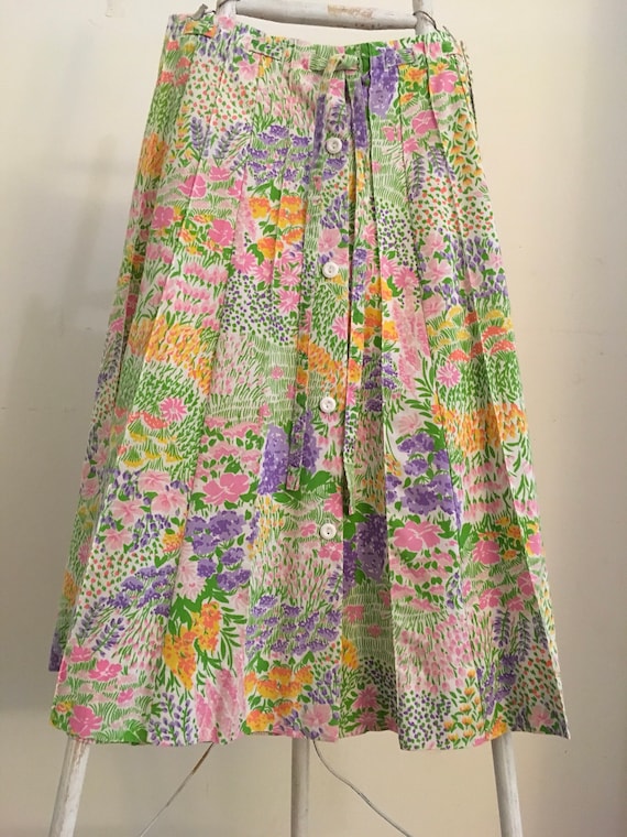 Floral button up Skirt Small. Hippie skirt small.