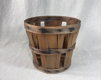 Vintage 2 Quart Wood Fruit Basket, Orchard Basket, Wood Slat, Cottage Core