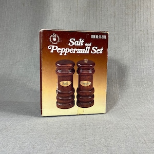 Vintage Wood Salt and Pepper Shakers, New Old Stock, Peppermill, Pepper Grinder, Kitchen, Farmhouse Decor