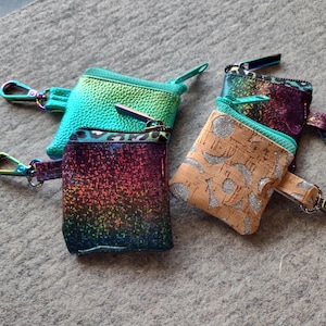Mini zipper pouch for tiny things