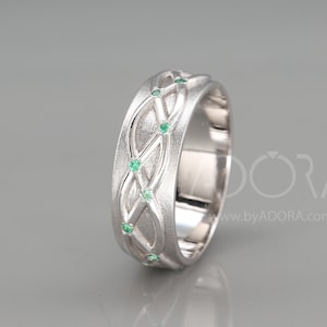 Handmade 14K White Gold Celtic Flower Woman Wedding Ring Set with Emeralds | Hers Celtic flower Wedding Bands Set with Emeralds