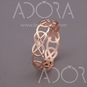 14k Rose Gold Celtic Knot Ring set with Diamonds | Handmade solid 14k gold Celtic Knot wedding band set with 5 brilliant cut diamonds