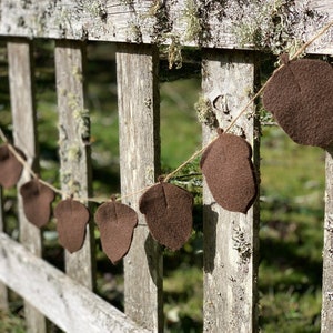 Fall Acorn Garland for Thanksgiving Mantle Decoration