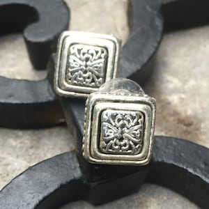 Vintage Silvertone square embossed stud earrings, estate earrings, estate jewelry, gifts for her, gifts for mom